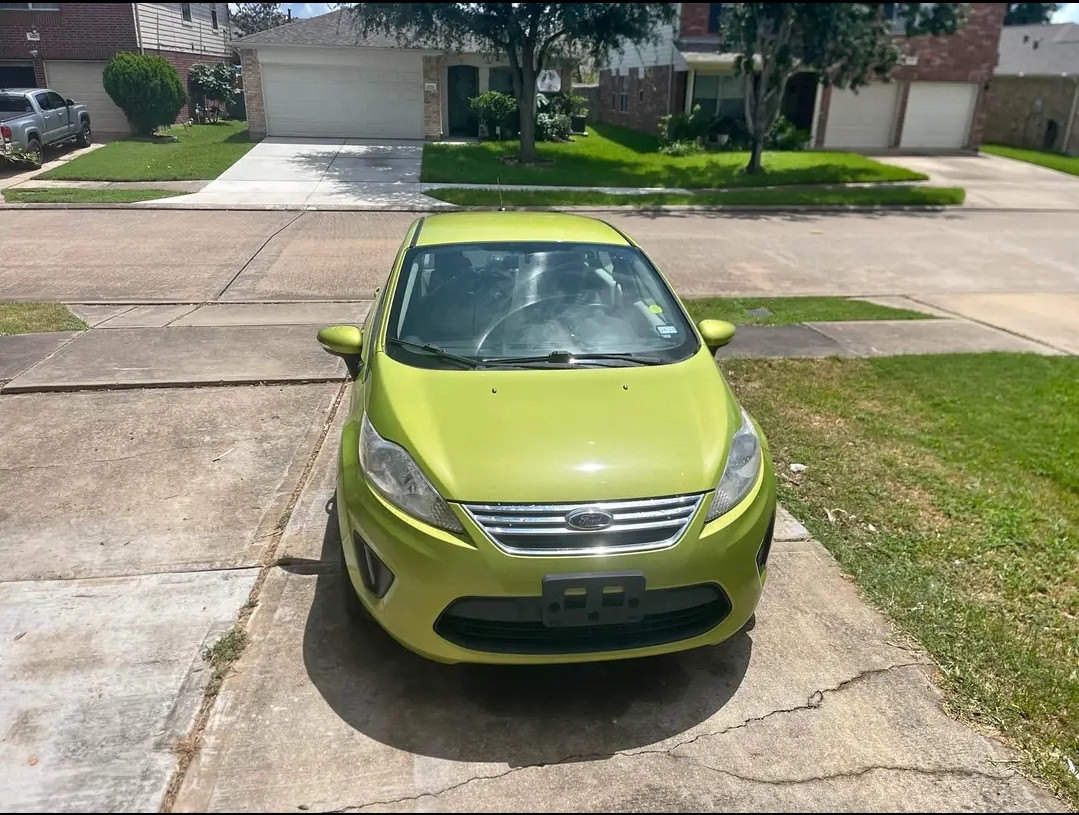 @highlight  2013 Ford fiesta