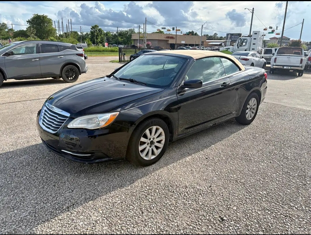 2011 Chrysler Touring Convertible 2D