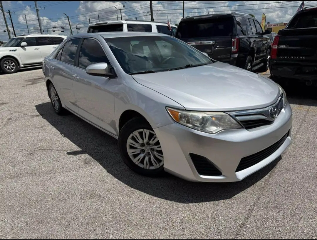 2014 TOYOTA CAMRY LE